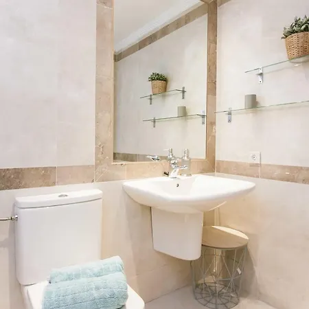 Center Flat Holidays Atarazanas Market Apartment